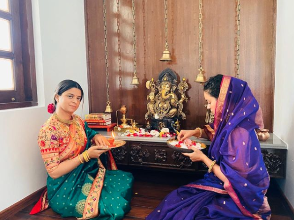 Kangana Ranaut and Rangoli Chandel